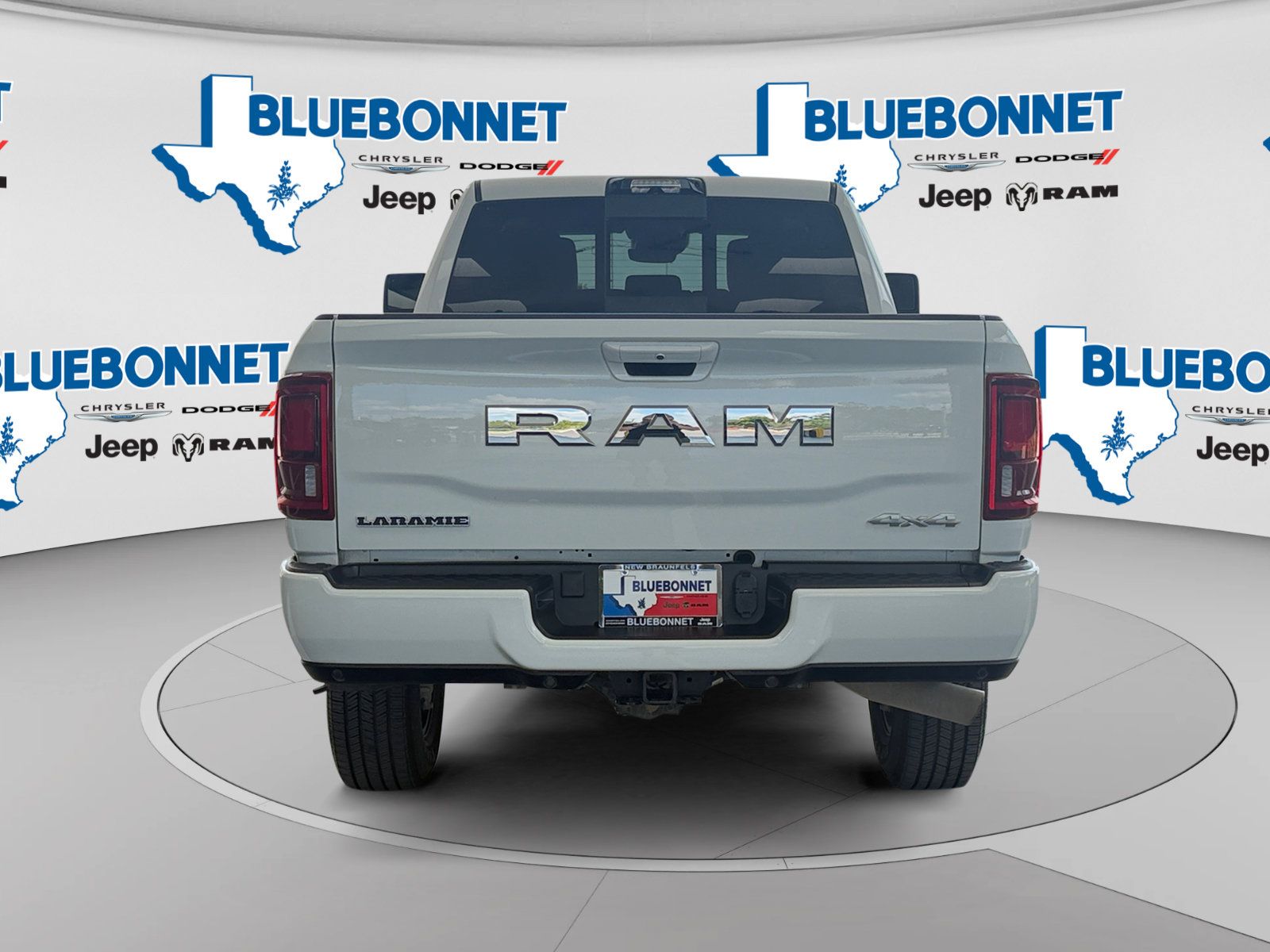 Used 2025 RAM 2500 Laramie AWD/4WD image 6