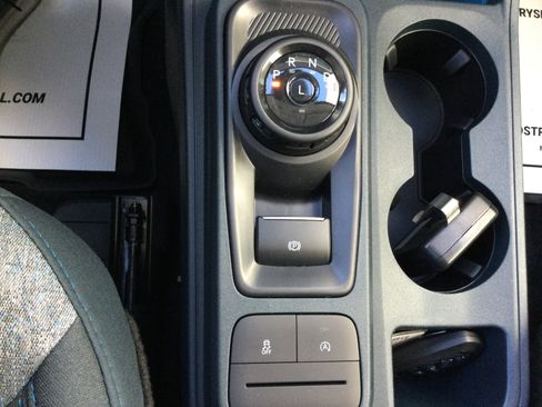 New 2025 Ford Maverick XLT w/ XLT Luxury Package image 13