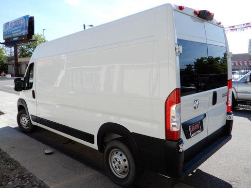 Used 2023 RAM ProMaster 2500 FWD image 5