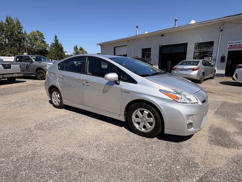 Used 2010 Toyota Prius Two FWD image 5
