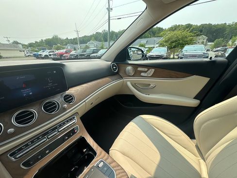 Used 2022 Mercedes-Benz E 350 4MATIC Sedan w/ Driver Assistance Package image 29