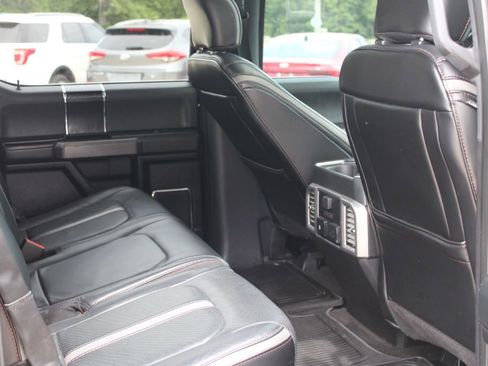 Used 2018 Ford F150 Platinum w/ Equipment Group 701A Luxury AWD/4WD image 17