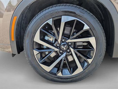 Used 2023 Mitsubishi Outlander SEL AWD/4WD image 22