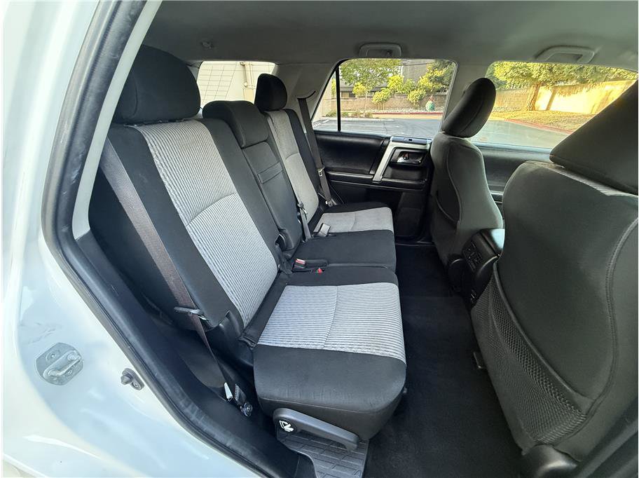 Used 2019 Toyota 4Runner SR5 AWD/4WD image 17