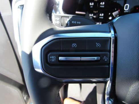 New 2026 GMC Canyon Elevation w/ Convenience Package image 16