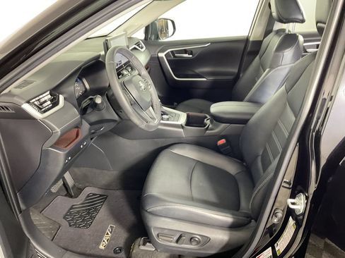 Used 2023 Toyota RAV4 Limited AWD/4WD image 18