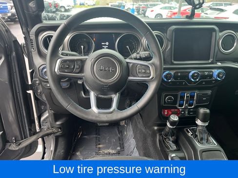 Used 2023 Jeep Wrangler Unlimited Rubicon 4xe image 17