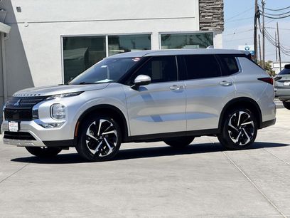 Used 2024 Mitsubishi Outlander SE Black Edition