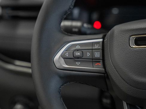 New 2026 Jeep Compass Limited image 30