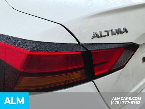 Used 2025 Nissan Altima 2.5 SV image 5