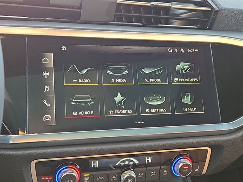 Used 2025 Audi Q3 2.0T Premium w/ Convenience Package image 19