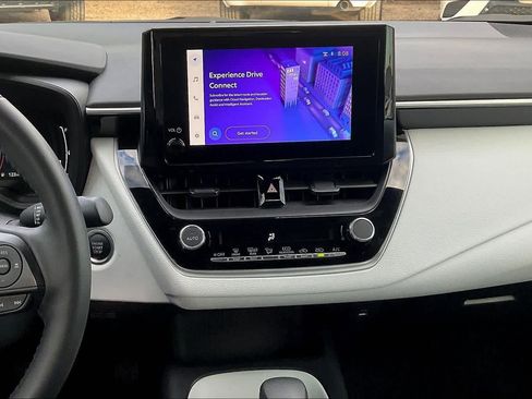 Used 2026 Toyota Corolla SE image 7