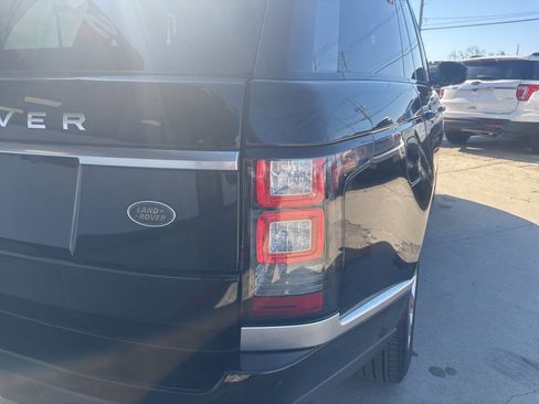Used 2017 Land Rover Range Rover HSE image 10