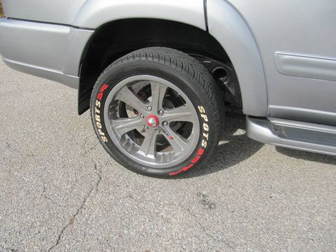 Used 2002 Toyota Sequoia SR5 AWD/4WD image 12