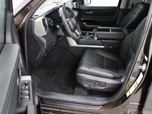 Used 2023 Toyota Tundra Limited w/ Power Package AWD/4WD image 16