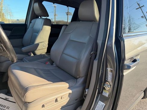 Used 2013 Honda Odyssey Touring Elite image 11