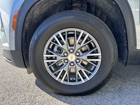 Certified 2025 Chevrolet Traverse LT image 5