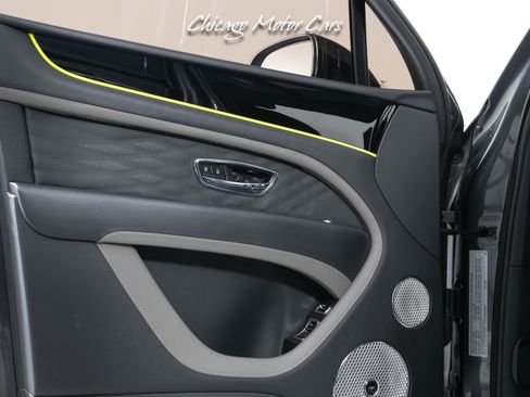 Used 2023 Bentley Bentayga Extended Wheelbase image 23