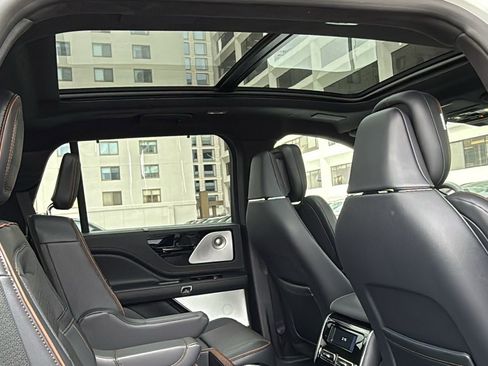 New 2025 Lincoln Aviator Black Label w/ Black Label Special Edition image 5