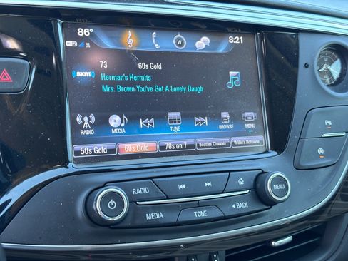 Used 2020 Buick Envision Preferred w/ LPO, Active Package FWD image 24