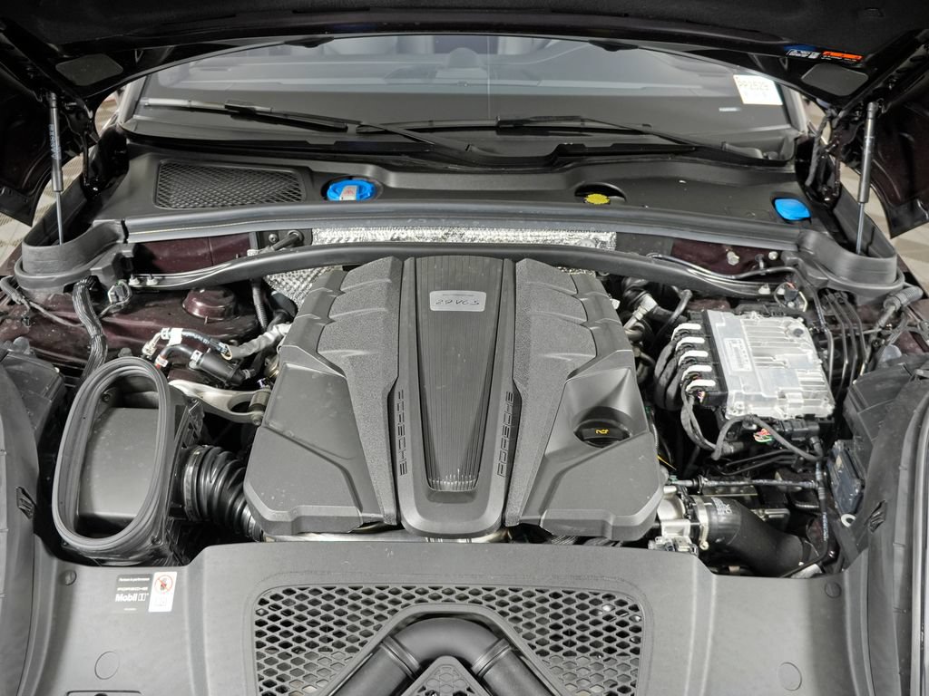 Certified 2026 Porsche Macan S AWD/4WD image 43