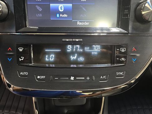 Used 2018 Toyota Avalon Touring w/ Carpet Mat Package FWD image 21