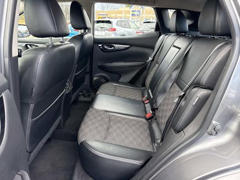 Used 2022 Nissan Rogue Sport SV w/ Technology Package image 28