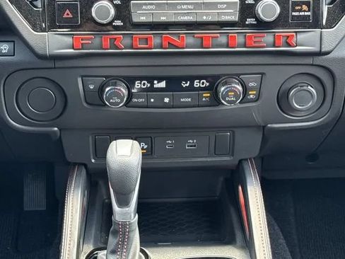 Used 2025 Nissan Frontier Pro-X RWD image 18