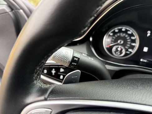 Used 2025 Genesis GV70 2.5T image 14