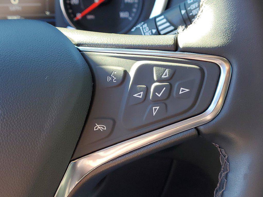 Used 2024 Chevrolet Equinox LT FWD image 10