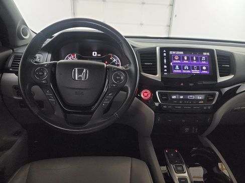 Used 2018 Honda Pilot Touring image 12