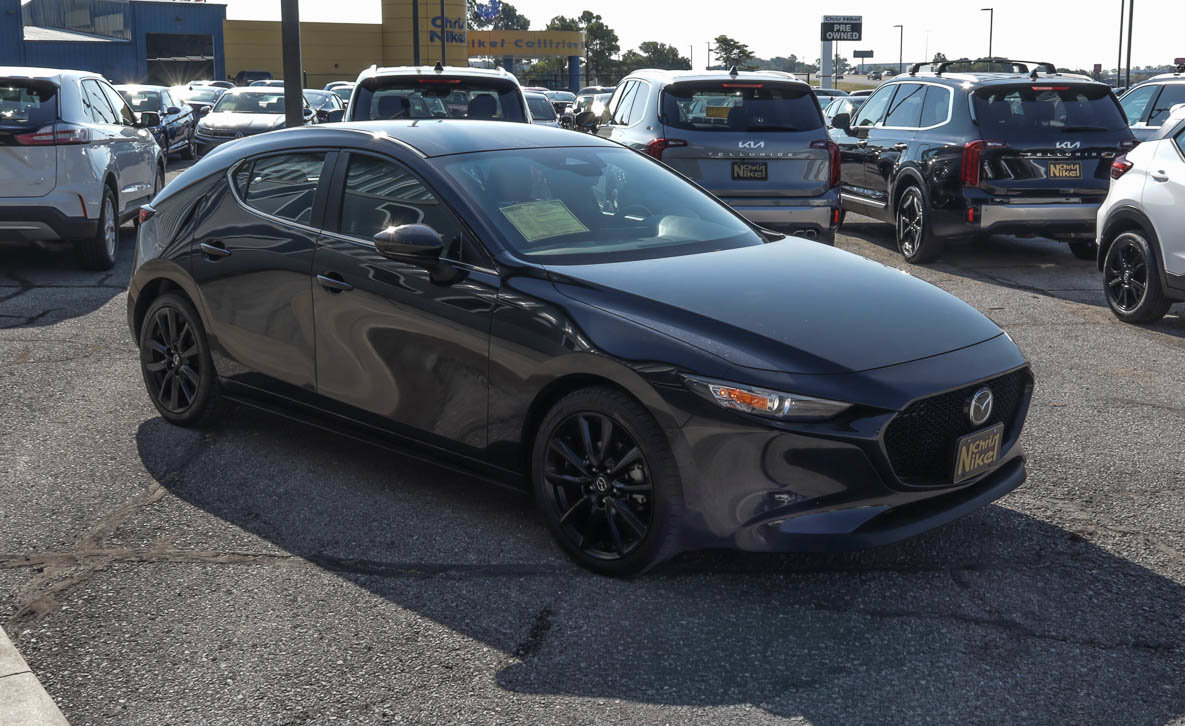 Used 2025 MAZDA MAZDA3 s Sport FWD image 3