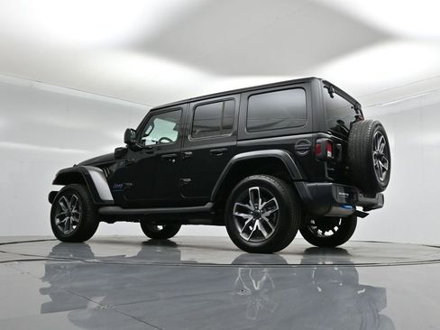 Used 2024 Jeep Wrangler Unlimited image 49