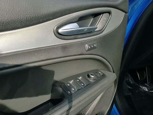 Used 2022 Alfa Romeo Stelvio Veloce image 22