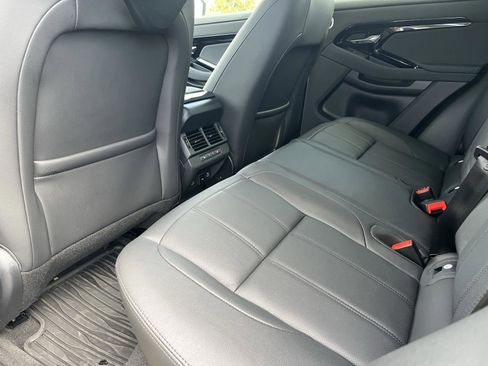 Used 2026 Land Rover Range Rover Evoque Dynamic SE image 19