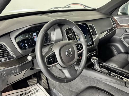 Used 2018 Volvo XC90 T6 Momentum w/ Convenience Package AWD/4WD image 18