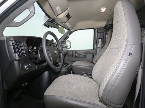 Used 2025 Chevrolet Express 3500 LT w/ LT Preferred Equipment Group RWD image 29