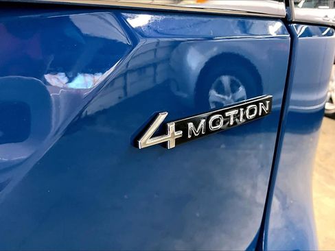 Used 2025 Volkswagen Atlas SEL Premium R-Line image 33