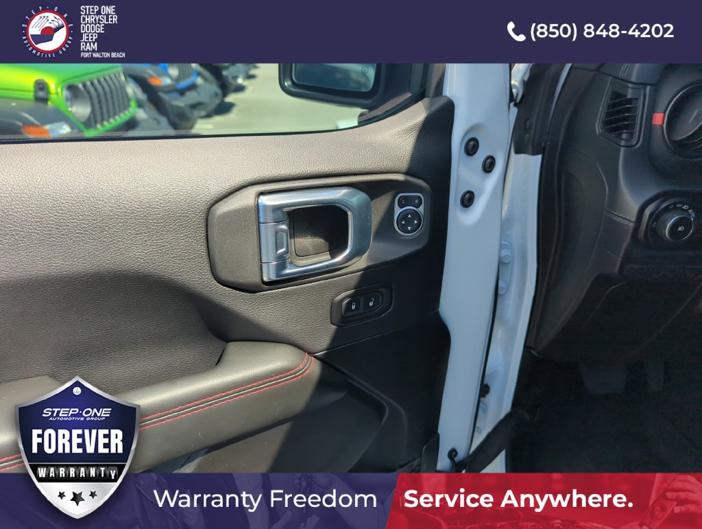 Used 2025 Jeep Wrangler Unlimited Rubicon AWD/4WD image 18