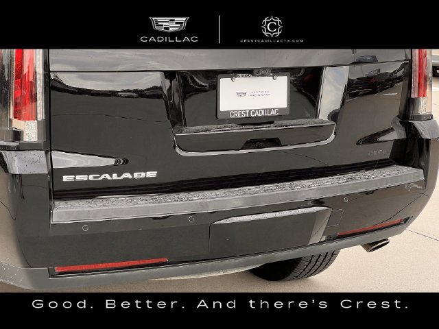 Used 2018 Cadillac Escalade Premium Luxury AWD/4WD image 6
