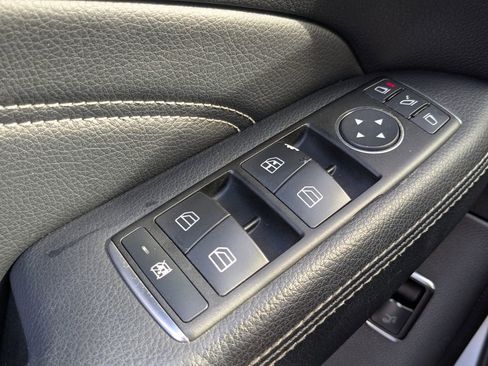 Used 2012 Mercedes-Benz ML 350 4MATIC image 11