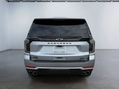 Certified 2025 Chevrolet Suburban High Country image 4