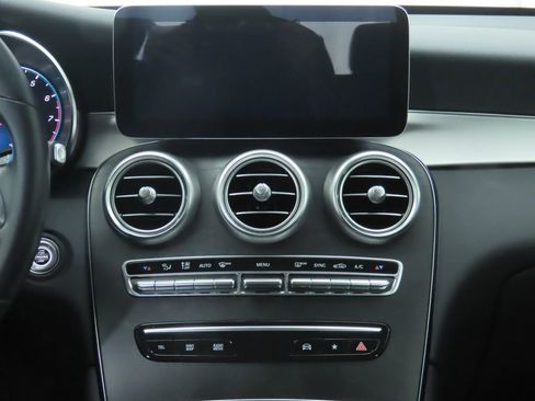 Certified 2021 Mercedes-Benz GLC 300 4MATIC image 14