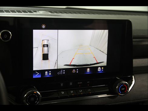 Used 2024 Chevrolet Colorado Trail Boss w/ Technology Package AWD/4WD image 14