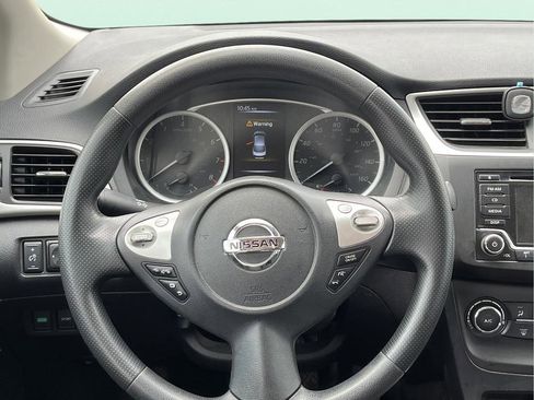 Used 2018 Nissan Sentra S w/ S Midnight Style Package FWD image 17