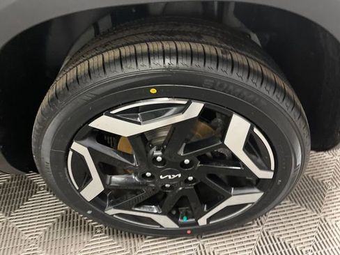 Certified 2024 Kia Seltos SX image 27