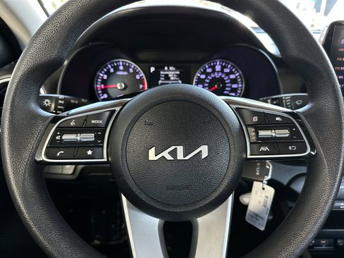 Used 2023 Kia Forte LXS w/ LXS Technology Package image 19