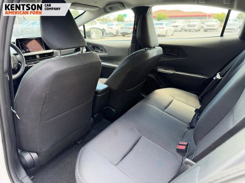 Used 2026 Toyota Prius LE FWD image 30