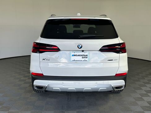 New 2026 BMW X5 sDrive40i w/ Premium Package image 8