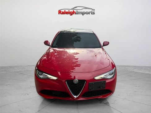 Used 2019 Alfa Romeo Giulia AWD image 21